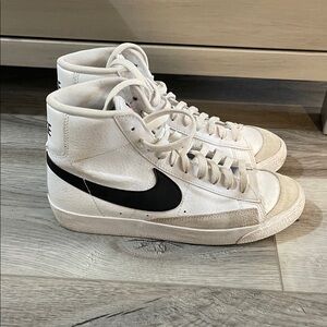 Nike Kids White and Black Sneakers